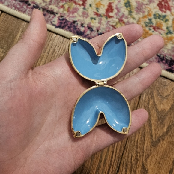 Rare Juicy Couture Gold Metal Fortune Cookie Trinket Box With Blue Enamel - Picture 10 of 14